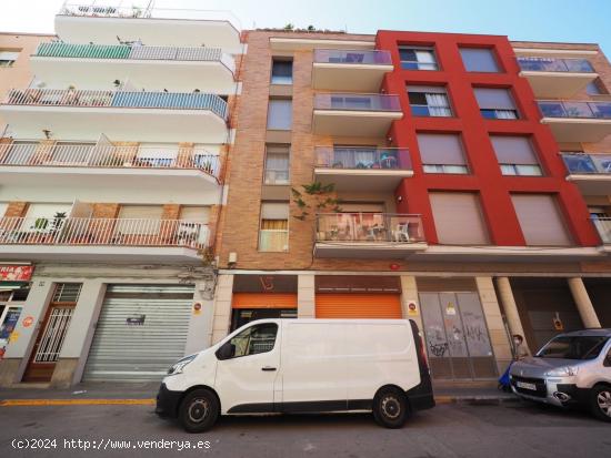  SE VENDE LOCAL COMERCIAL SEMI-NUEVO EN VILAFRANCA DEL PENEDES, ZONA L'ESPIRALL - BARCELONA 