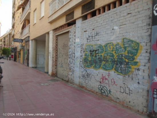 Local comercial junto al colegio de la Consolación - MURCIA