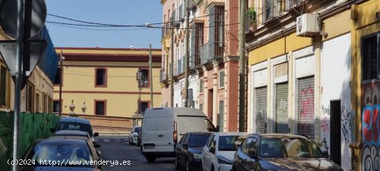 LOCAL COMERCIAL ZONA DIPUTACIÓN - SEVILLA