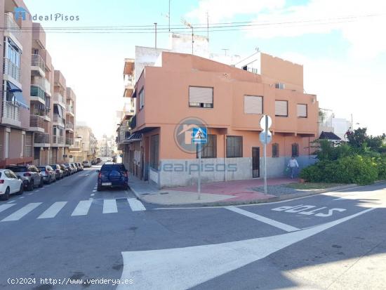 Casa unifamiliar en Santa Pola - ALICANTE