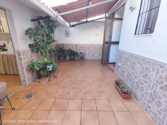 GRAN CASA REFORMADA EN CIUDAD JARDIN CON PATIO Y BARBACOA!! - CORDOBA