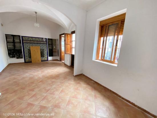 CASA REFORMADA EN EL CENTRO DE PUEBLONUEVO - CORDOBA