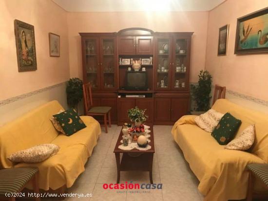 CASA A LA VENTA EN LA ZONA DE PEÑARROYA - CORDOBA