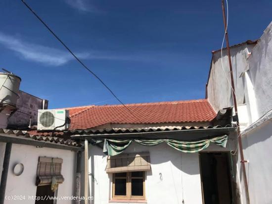 CASA CON TEJADO NUEVO EN EL CERRO - CORDOBA