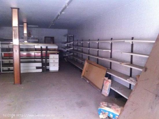 LOCAL COMERCIAL EN ZONA DE PASO POR SOLO 32.000€ - CORDOBA