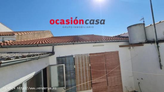 CASA CON TEJADO NUEVO, PROXIMA AL CENTRO DE PUEBLONUEVO - CORDOBA