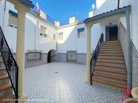 ANTIGUA CASA DE VECINOS CON 4 PISOS - LA TRINIDAD (CASCO ANTIGUO) - CORDOBA