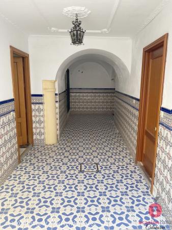 ANTIGUA CASA DE VECINOS CON 4 PISOS - LA TRINIDAD (CASCO ANTIGUO) - CORDOBA