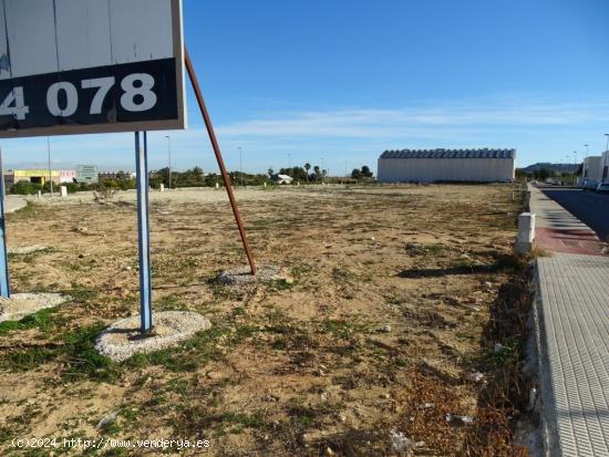 PARCELA INDUSTRIAL EN POLIGONO  LOS VALEROS  BENIJOFAR - ALICANTE