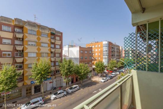 PISO EN VENTA EN AVENIDA RICARDO CARAPETO ZAMBRANO, 49 - BADAJOZ