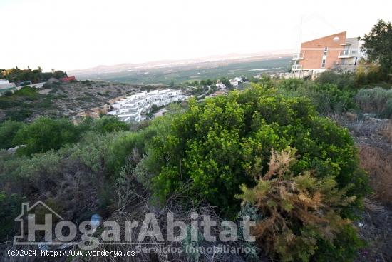 AMPLIO TERRENO URBANO PARA HACER LA CASA DE TUS SUEÑOS - VALENCIA