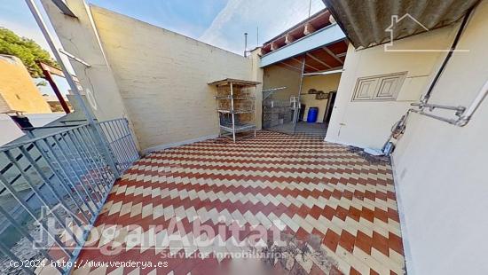 GRAN CASA CON LOCAL COMERCIAL Y TERRAZA EN EL CENTRO - VALENCIA