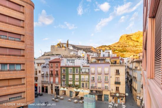 PISO EN VENTA EN EDIFICIO EMBLEMATICO EN LA RAMBLA - ALICANTE