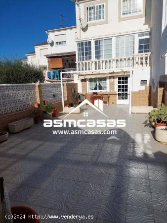 SE VENDE ADOSADO EN LA ZONA DE BENICASSIM GOLF - CASTELLON