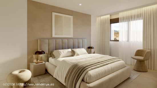 Adosado de 3 dormitorios y 2 baños con vistas al mar. Fuengirola - MALAGA