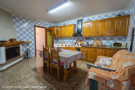 SOL8VIDAL VENDE CASA CON PARCELA - ALICANTE