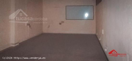 LOCAL PARA REFORMAR CON TRES BAÑOS EN ALMOGAVARES - CORDOBA