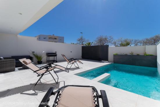 Villa moderna con piscina privada en Benijófar, Rojales - ALICANTE