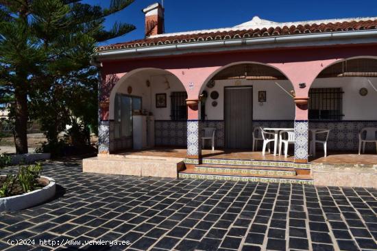 CHALET EN PEDRALBA - VALENCIA