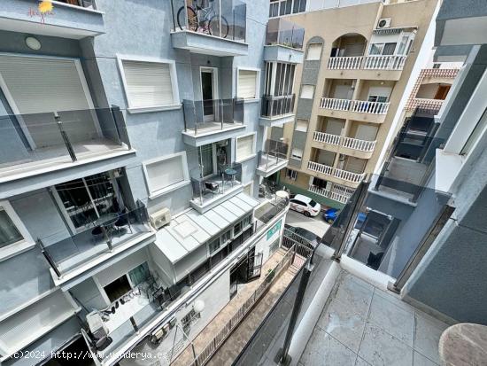 Oportunidad! Acogedor apartamento con amplia terraza a 500 metros del mar - ALICANTE