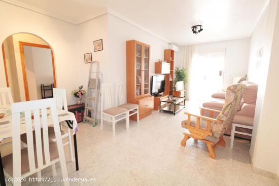 APARTAMENTO DE 2 DORMITORIOS CON TERRAZA DE 12M2 Y GARAJE JUNTO AL MAR! - ALICANTE