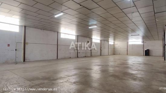 NAVE INDUSTRIAL 700 m2 EN ALQUILER - VALENCIA