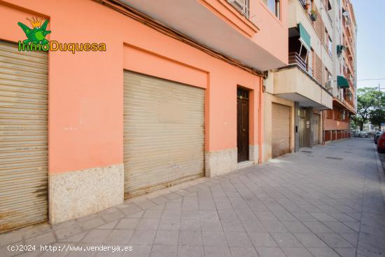 Local en venta con posibilidad de cambio de uso - GRANADA