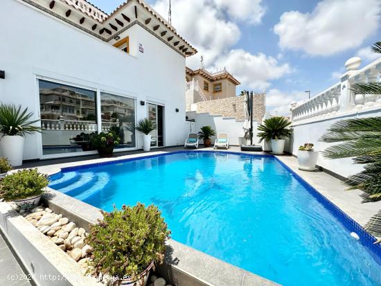 Luxury Villa en La Zenia - ALICANTE