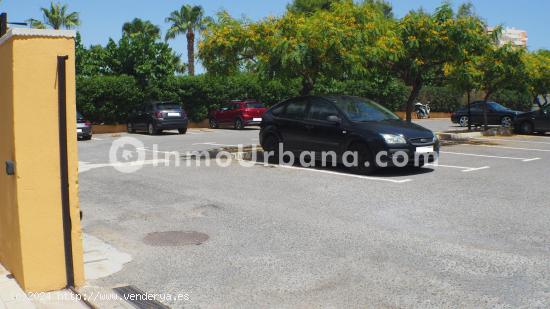 ALQUILER DE PLAZA DE PARKING EN URB. LAS TORRES BONALBA GOLF - ALICANTE