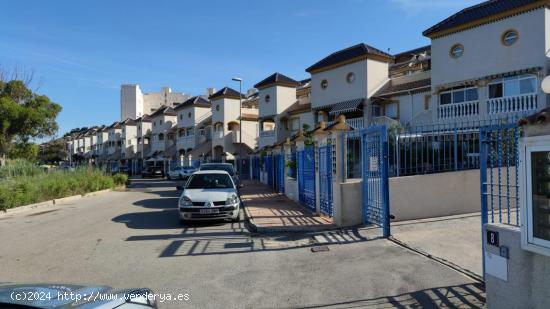 SE VENDE BUNGALOW DE PLANTA BAJA EN GUARDAMAR - ALICANTE