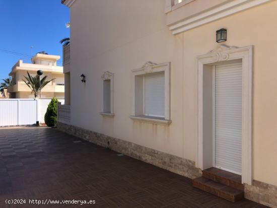 VENTA-VILLA DE LUJO-ORIHUELA COSTA-4D-4B-PARCELA 518M2-400 M HASTA PLAYA-PRECIO 970.000 EUR - ALICAN