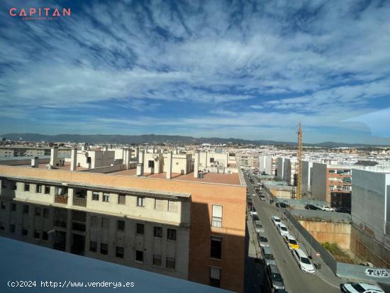 MAGNÍFICO ÁTICO TOTALMENTE REFORMADO, CON TERRAZA Y VISTAS AL EXTERIOR, EL VIAL, CORDOBA - CORDOBA