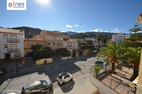 VENDEMOS CASA O EDIFICIO EN PURCHENA (ALMERIA) - ALMERIA