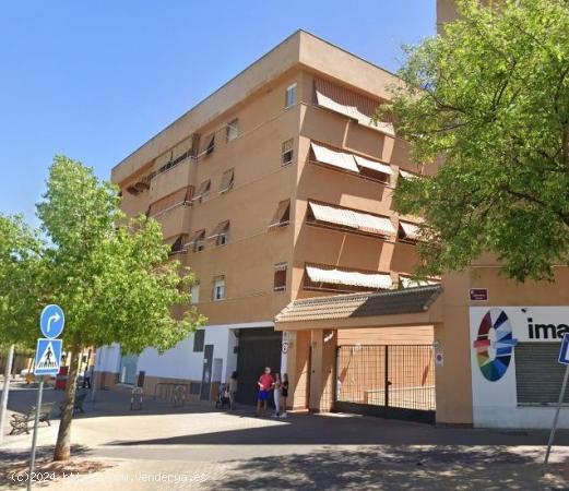 PLAZA DE GARAJE EN GLORIETA CIUDAD DE CÓRDOBA / EDIFICIO EMBAJADOR - CORDOBA