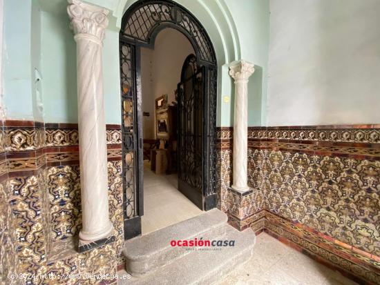 CASA CONSISTORIAL CON TEJADO NUEVO A LA VENTA - CORDOBA