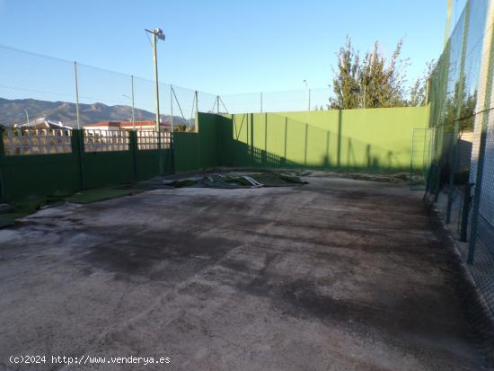 VILLA muy tranquila y a 5 minutos del pueblo piscina propia AMPLIA TERRAZA,LLAMANOS Y LO VISITAREMOS