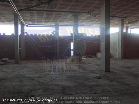 +AMPLIO LOCAL DE 1.000M2, 35M2 DE FACHADA, DIVISIBLE++ - MURCIA