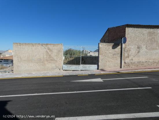 ++ 2000M2 DE SOLAR URBANO, A 2 CALLES, 3.5 PLANTAS ( 7.500M DE TECHO)++ - MURCIA