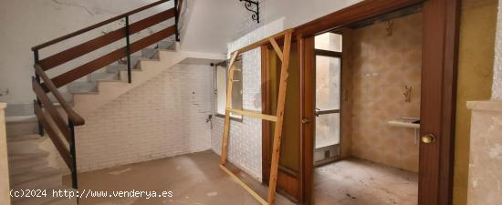 Se vende casa para reformar en Archena - MURCIA