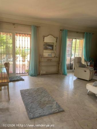 se vende villa en el coto - MALAGA