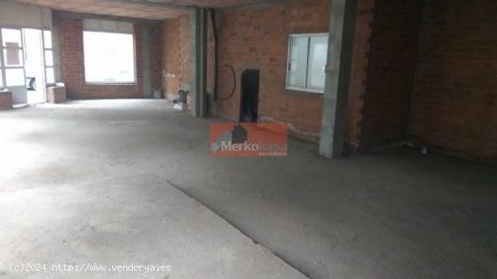 OCASIÓN!!!SE VENDE BAJO COMERCIAL MUY CERCA DEL CENTRO!!! - LUGO