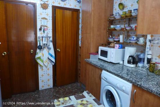 Amplio piso en venta - CORDOBA