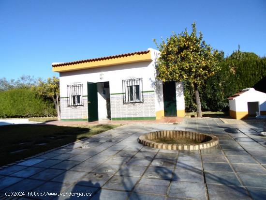 CASA DE UNA PLANTA EL CAPRICHO - SEVILLA