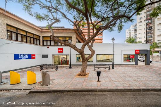 Inversión Segura: Local Comercial en Fuengirola con una Rentabilidad Garantizada del 4.5% - MALAGA