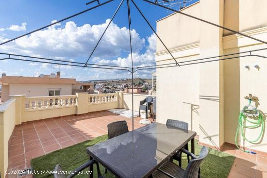 Exclusivo Ático con Terraza Panorámica en el Corazón de Monachil - GRANADA