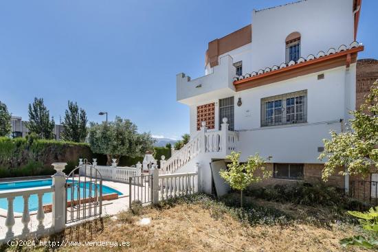 Espectacular Chalet Independiente en El Camelo con Piscina y Jardín Privado - GRANADA