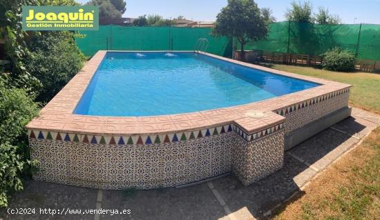 Se vende parcela con casa y piscina - CORDOBA