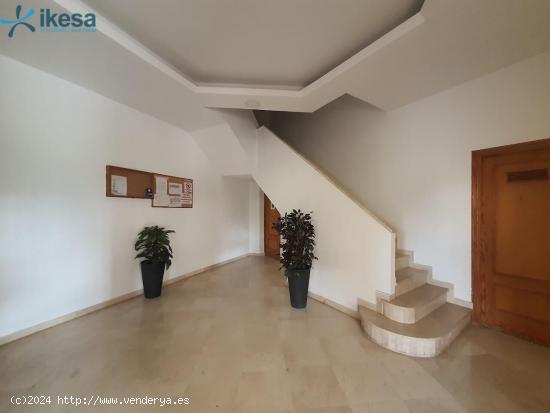 Venta de piso en  Isla Cristina - HUELVA