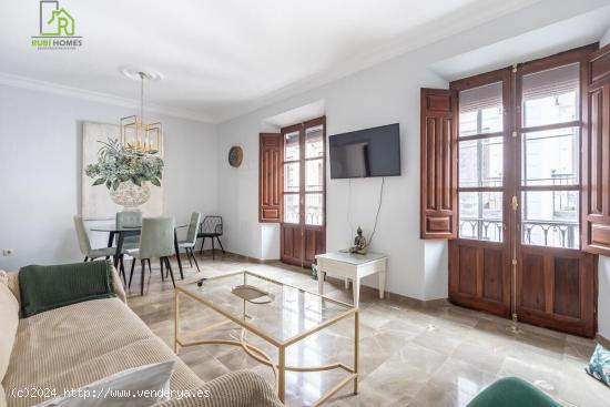 EN VENTA ATICO TRIPLEX  EN EL CORAZÓN DE GRANADA - GRANADA