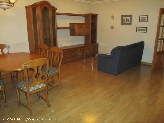 VIVIENDA DE 3 DORMITORIOS CENTRICA Y CON GARAJE - ALBACETE